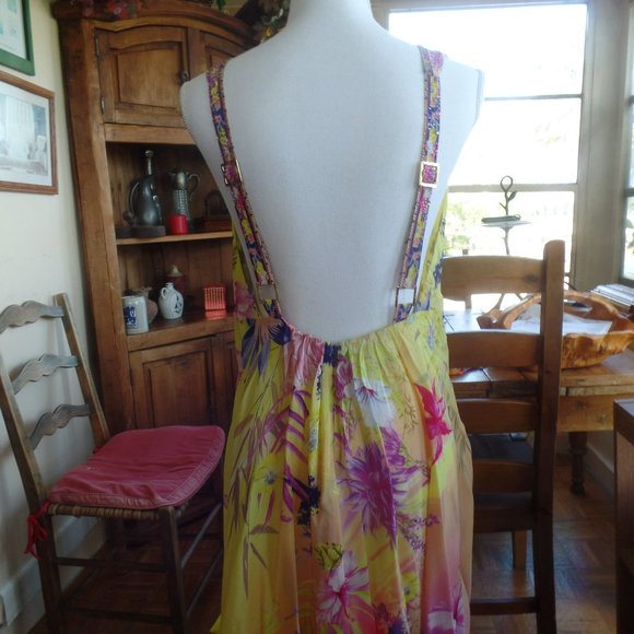 Camilla- Plunge Neck Mini Dress- How Does Your Garden Grow - Picture 3 of 5